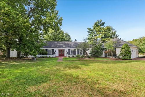 18336 Falling Water Rd, Strongsville, OH, 44136-4240 | Card Image