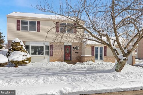 233 Sharpless Rd, SOUTHAMPTON, PA, 18966-3346 | Card Image