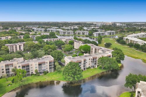 apt-406-9230 Lagoon Pl, Davie, FL, 33324-6716 | Card Image