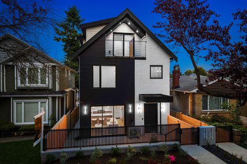 2-4176 Balkan St, Vancouver, BC, V5V3Z2 | Card Image