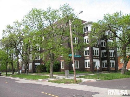 502 Bryan St, Peoria, IL, 61603-3735 | Card Image
