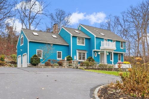 39 Desimone Dr, Marlborough, MA, 01752-3186 | Card Image