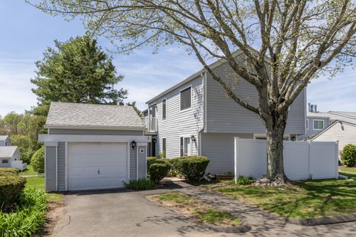 20-20 Peddlars Dr, Branford, CT, 06405-5830 | Card Image