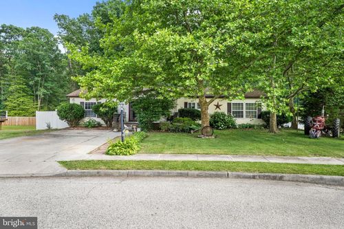 212 Karen Dr, WILLIAMSTOWN, NJ, 08094-2041 | Card Image