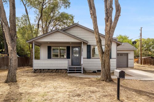 528 Se Cascade Ave, Redmond, OR, 97756-2401 | Card Image