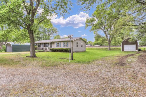 407 E Court St, Fairmount, IL, 61841-6285 | Card Image