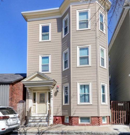 1-55 Middle St, Boston, MA, 02127-3036 | Card Image