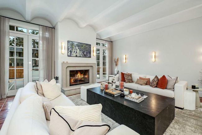 6918 Legare Dr Sw, House other with 4 bedrooms, 7 bathrooms and 3 parking in Calgary AB | Image 15