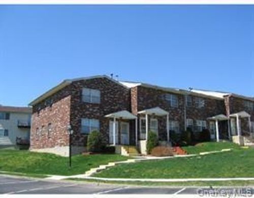 2502-Temple Hill 276 Temple Hill, New Windsor, NY, 12553 | Card Image