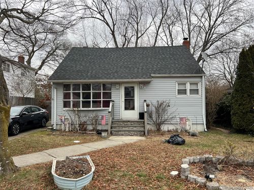 25 Gores Dr, Mastic, NY, 11950-2007 | Card Image