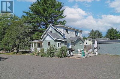 892 Pleasant Dr, House other with 3 bedrooms, 2 bathrooms and null parking in Minto NB | Image 3