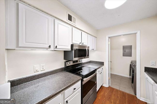 UNIT-7 - 5141 Roswell Rd, Condo with 2 bedrooms, 1 bathrooms and 1 parking in Sandy Springs GA | Image 8