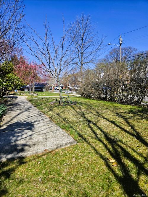 1-2770 Academy St, Oceanside, NY, 11572-1234 | Card Image