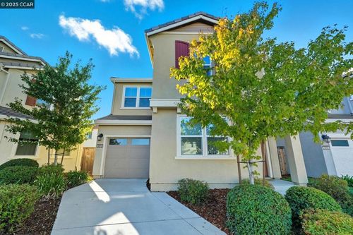 3812 Aircraft Way, Sacramento, CA, 95834-4022 | Card Image