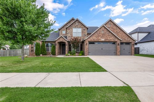1701 Helen Ln, Bentonville, AR, 72713-4793 | Card Image