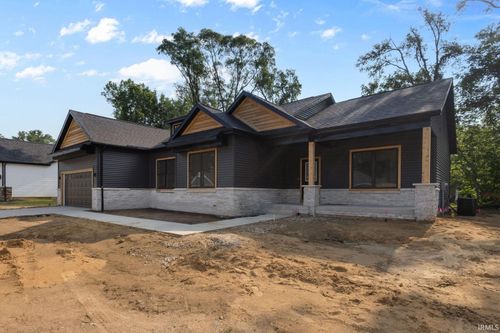 51682 Prescott Ave, South Bend, IN, 46637-3600 | Card Image