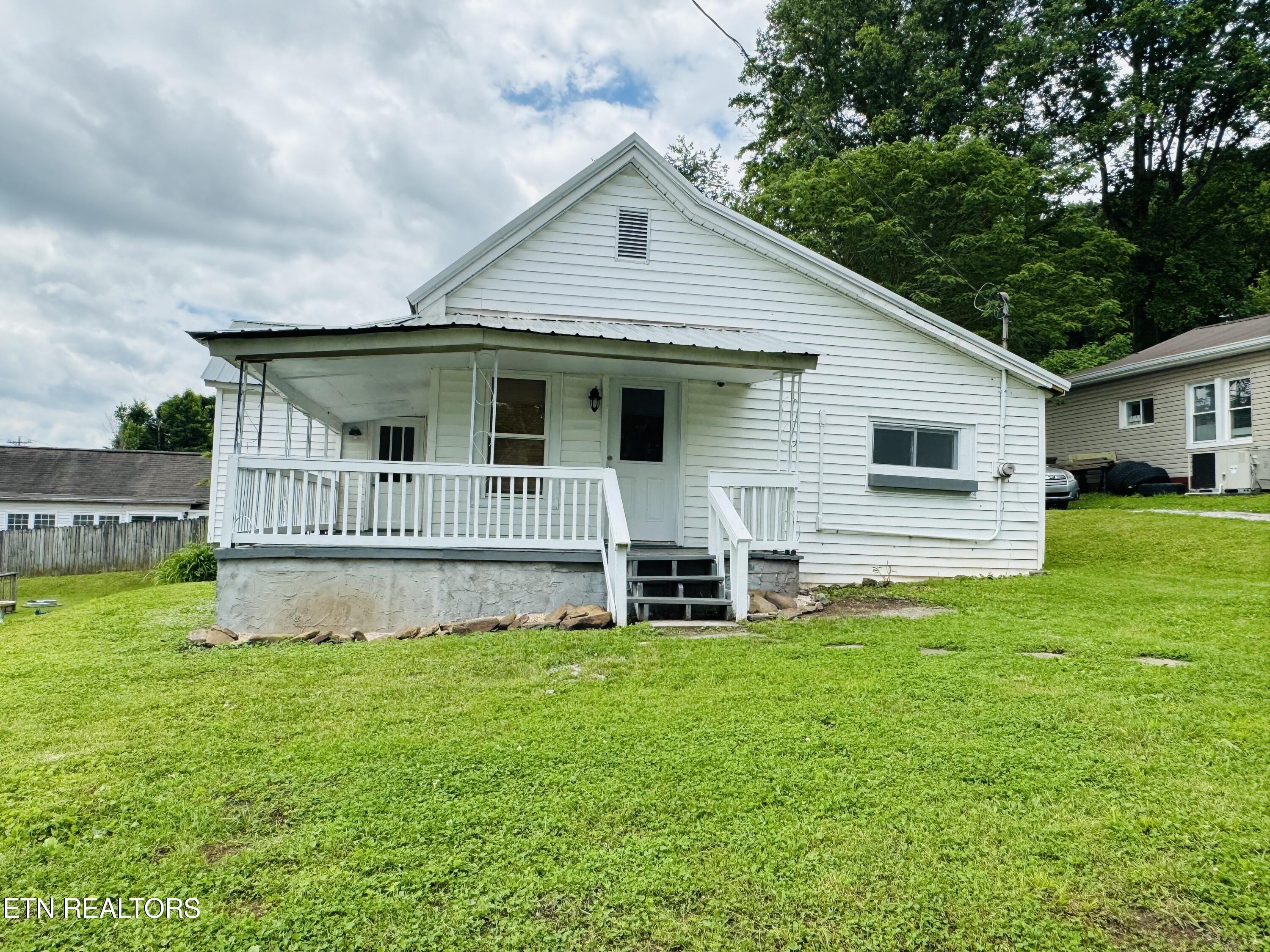 Stewart St, Rockwood, TN 37854