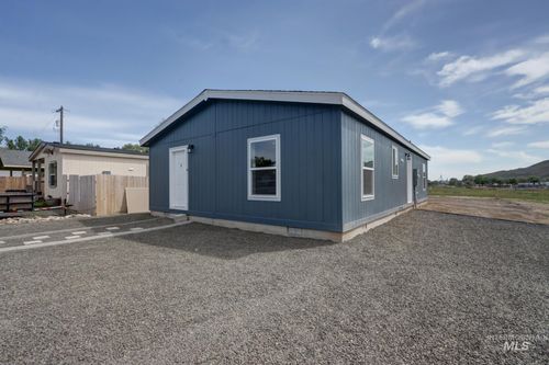 494 Elm St N, Vale, OR, 97918-9626 | Card Image