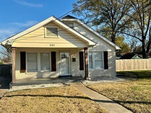 690 Mcconnell St, Memphis, TN, 38112-1822 | Card Image