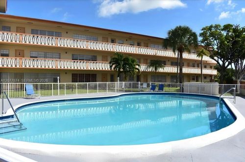 16-1885 Ne 121st St, North Miami, FL, 33181-2859 | Card Image