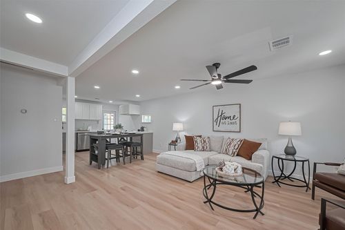 7406 Valeda Dr, Deer Park, TX, 77536-6026 | Card Image