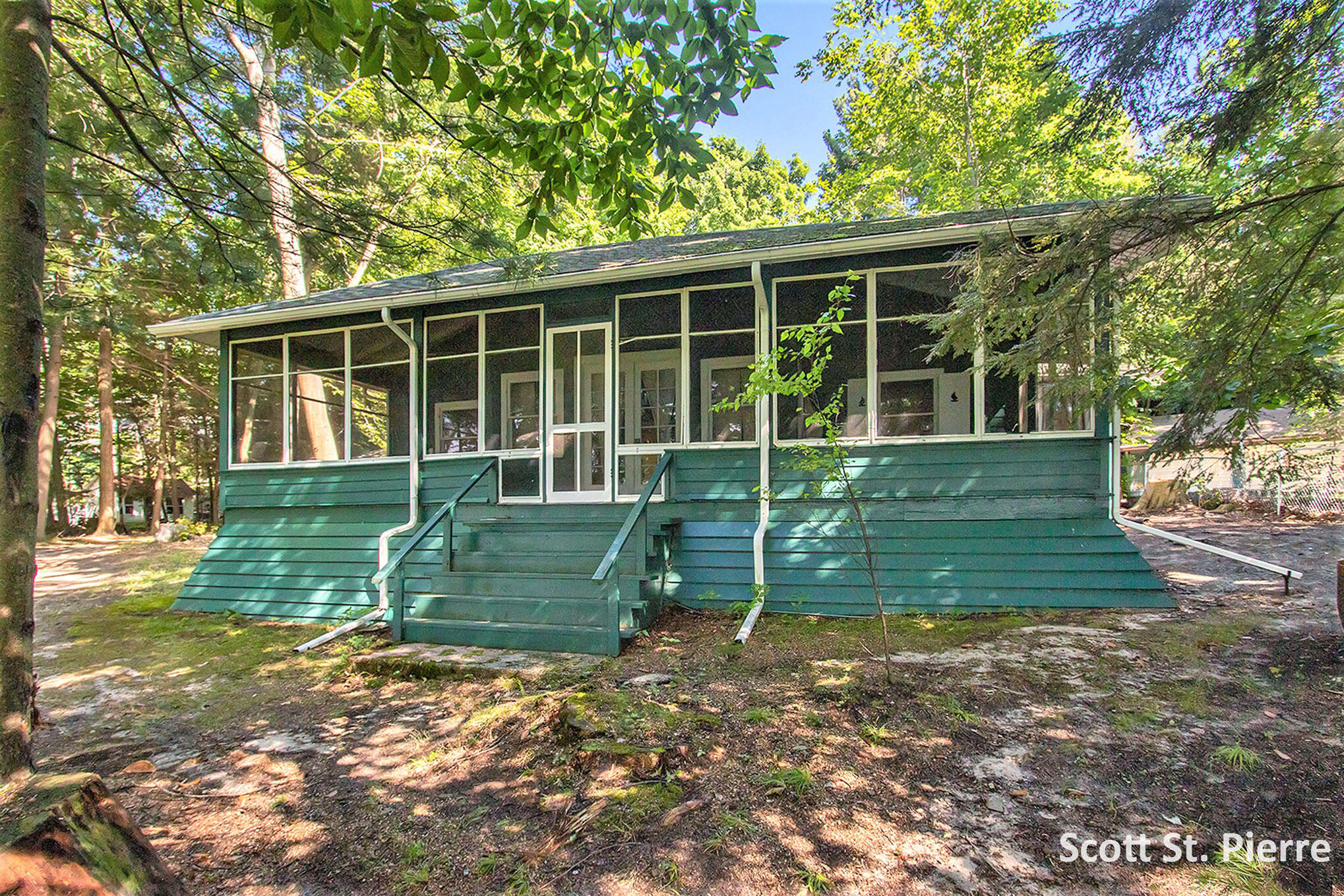 Shore Dr, Whitehall, MI 49461