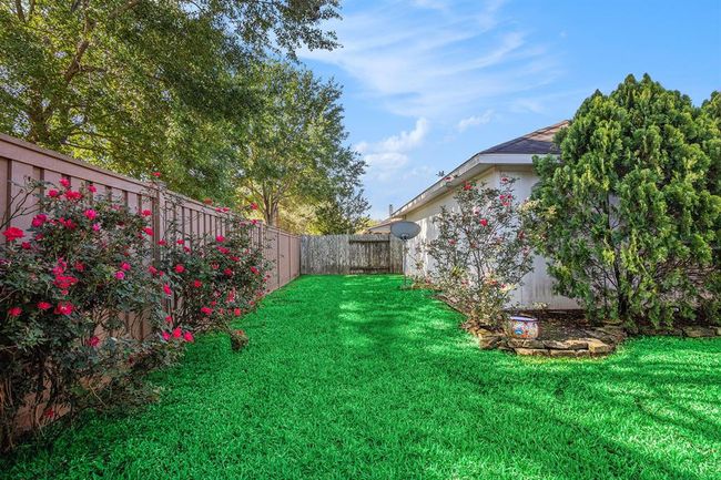 Lovely landscaping | Image 5