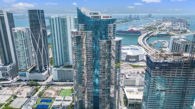 3512 - 851 Ne 1st Avenue, Condo with 3 bedrooms, 4 bathrooms and null parking in Miami FL | Image 1