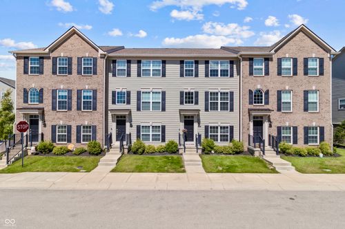 3516 Brampton Ln, Westfield, IN, 46074-6210 | Card Image
