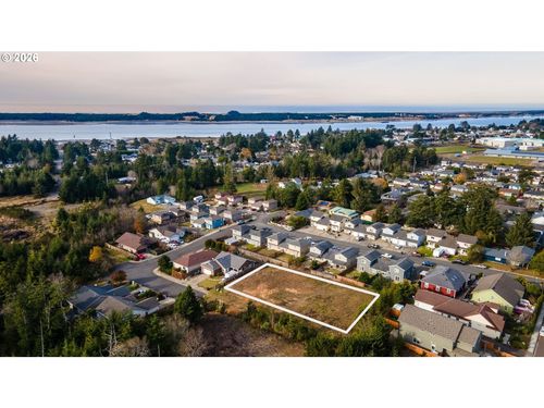 312-0 Fulton Ave, Coos Bay, OR, 97420 | Card Image