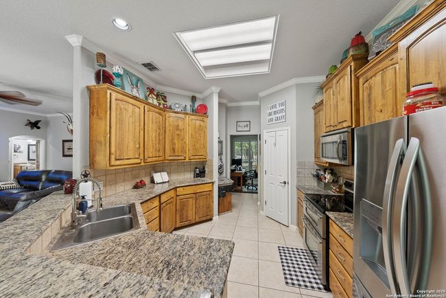 162 Champions Blvd, House other with 3 bedrooms, 2 bathrooms and null parking in La Vernia TX | Image 11