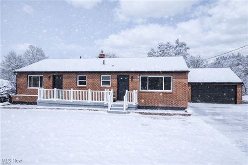 424 Secrist Ln, Girard, OH, 44420-1113 | Card Image