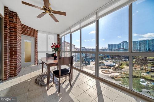 unit-412-19360 Magnolia Grove Sq, LEESBURG, VA, 20176-6897 | Card Image