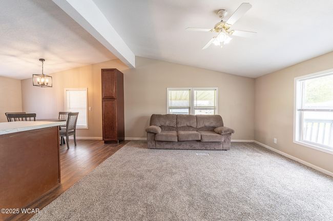 1303 Chateau Cir, House other with 3 bedrooms, 2 bathrooms and null parking in Findlay OH | Image 9