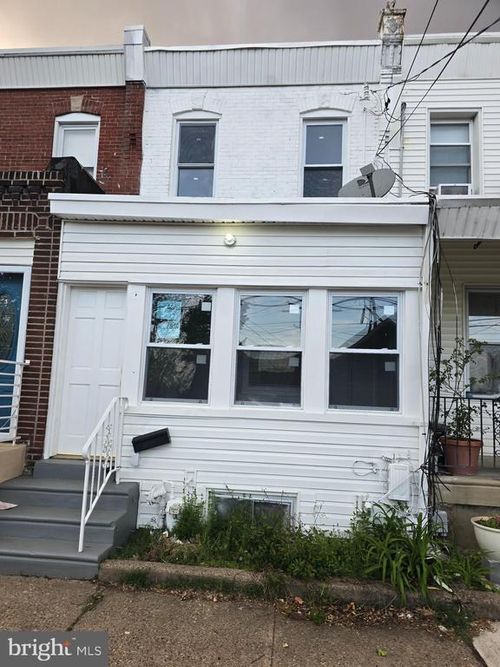 211 Spruce St, DARBY, PA, 19023-2908 | Card Image