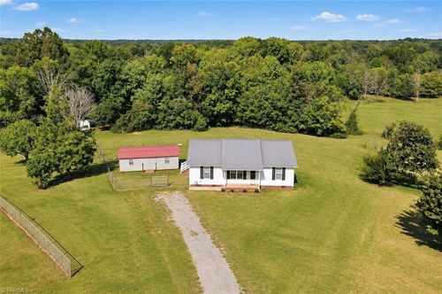 285 Raven Cir, Lexington, NC, 27292-9163 | Card Image