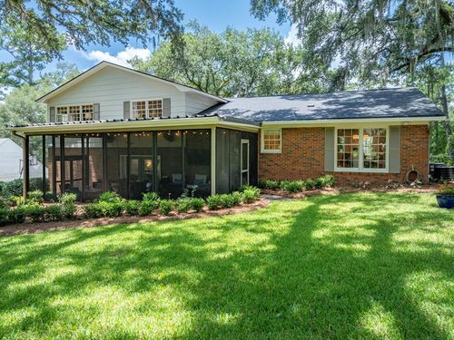2203 N Sherwood Dr, Valdosta, GA, 31602-2140 | Card Image