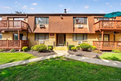 38 Richard Ct, Pomona, NY, 10970-2308 | Card Image