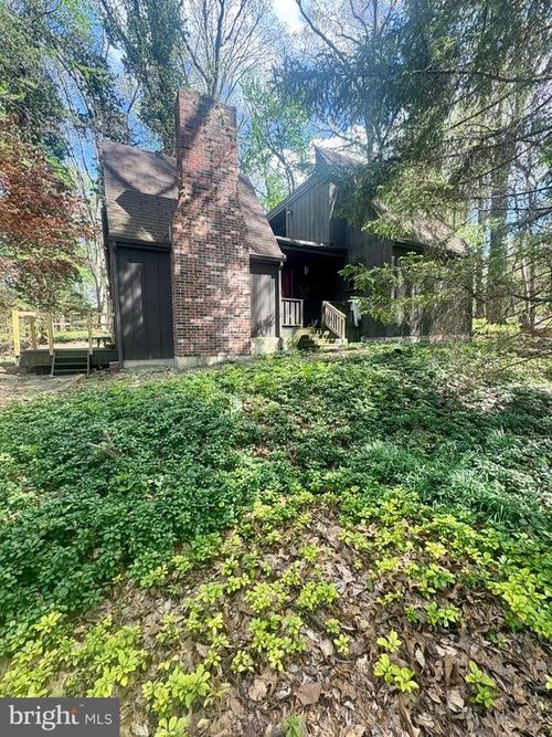 1085 Greenhill Dr, HUMMELSTOWN, PA, 17036-9617 | Card Image