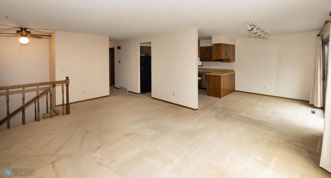 Living Room | Image 10