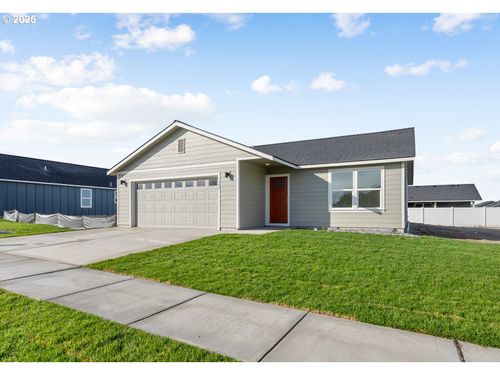 144 Sw Eagle Dr, Boardman, OR, 97818-8107 | Card Image