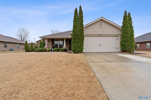 15674 Coach House Ct Nw, Harvest, AL, 35749-7857 | Card Image