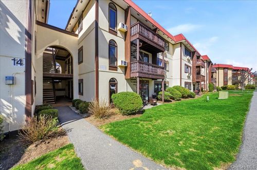 18-14 Granada Cres, White Plains, NY, 10603-1242 | Card Image