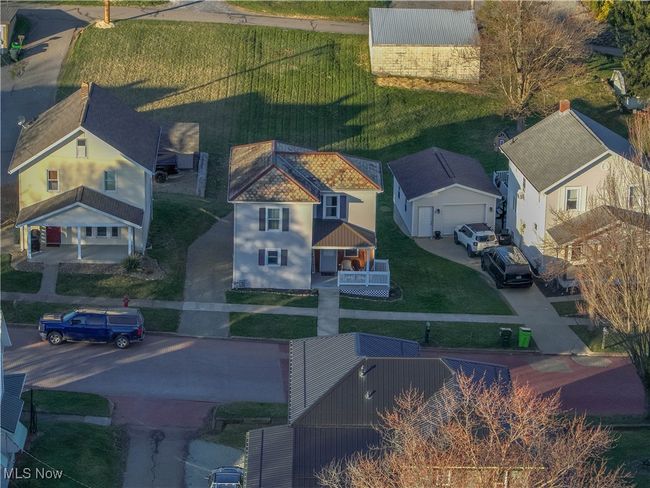 131 Maple St Sw, Townhouse with 3 bedrooms, 1 bathrooms and null parking in Sugarcreek OH | Image 17