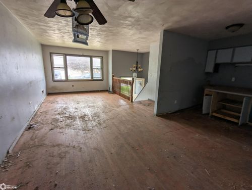 103 W Sherrie Lane, New London, IA, 52645 | Card Image