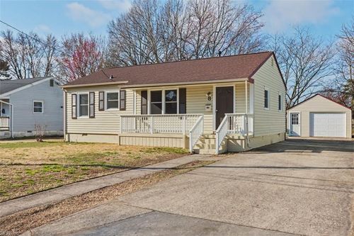 8 Tallwood Dr, Hampton, VA, 23666-3912 | Card Image