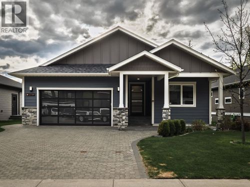 2759 Links Dr, Prince George, BC, V2K0B3 | Card Image