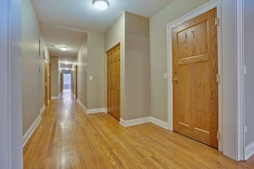 2-5419 Hyde Park Blvd, Chicago, IL, 60615-5800 | Card Image