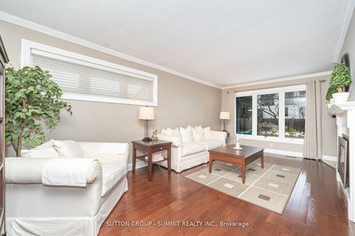 25 Sora Dr, Mississauga, ON, L5M1B3 | Card Image