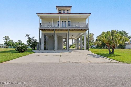 124 Elm Lane, Pass Christian, MS, 39571 | Card Image